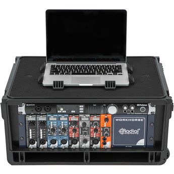 Skb Injection-Molded 4-RU Studio Flyer Rack Case — thumbnail 17