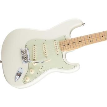 Fender Deluxe Roadhouse Stratocaster Electric Guitar, 22 Frets, Modern C Neck, Maple Fingerboard, Gloss Polyester, Olympic White
