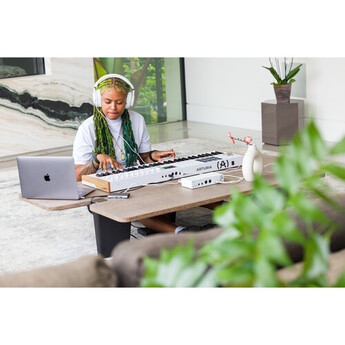 ARTURIA KeyLab 49 mk3 Professional MIDI Controller and Software (White) — thumbnail 6