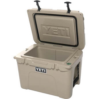 Yeti Tundra 35 Hard Cooler - White — thumbnail 3