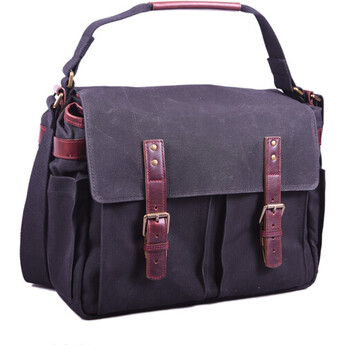 Ona The Astoria Messenger Bag (Black)