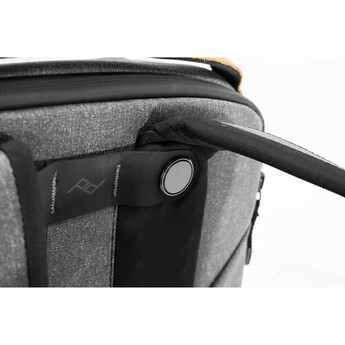 Peak design Everyday Backpack v2 (30L, Charcoal) — thumbnail 16