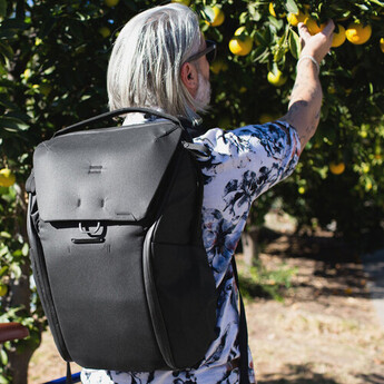 Peak design Everyday Backpack v2 (30L, Charcoal) — thumbnail 21