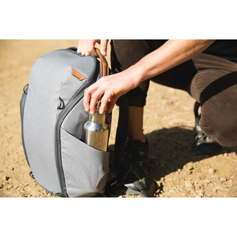 Peak design Everyday Backpack Zip (20L, Ash) — thumbnail 11