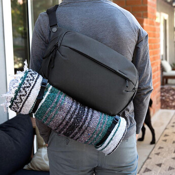 Peak design Everyday Sling v2 (6L, Black) — thumbnail 20
