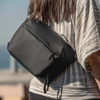 Peak design Everyday Sling v2 (6L, Midnight) — thumbnail 22