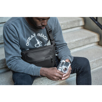 Peak design Everyday Sling v2 (6L, Midnight) — thumbnail 23