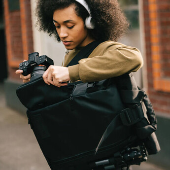 Wandrd PRVKE 21L Backpack v2 (Black) — thumbnail 23