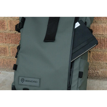 Wandrd PRVKE 21L Backpack v2 (Black) — thumbnail 42