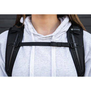 Wandrd PRVKE Lite 11L Backpack (Black) — thumbnail 31