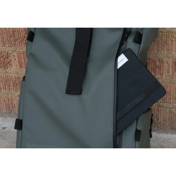 Wandrd PRVKE Lite 11L Backpack (Black) — thumbnail 32