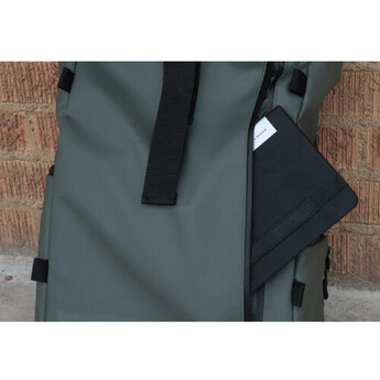 Wandrd PRVKE Lite 11L Backpack (Green) — thumbnail 30