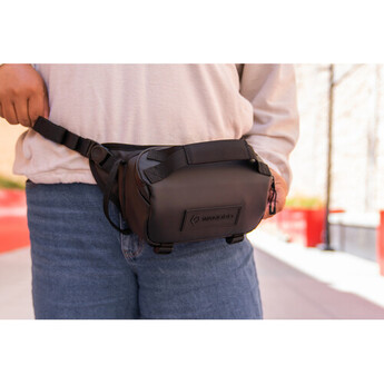 Wandrd Rogue Sling (Uyuni Purple, 3L) — thumbnail 16
