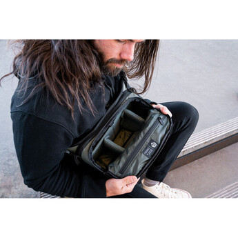 Wandrd Rogue Sling (Wasatch Green, 6L) — thumbnail 13