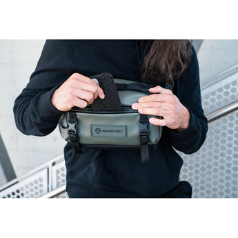 Wandrd Rogue Sling (Wasatch Green, 6L) — thumbnail 14