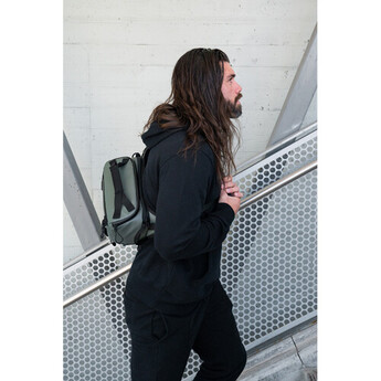 Wandrd Rogue Sling (Wasatch Green, 6L) — thumbnail 17