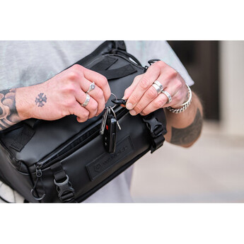 Wandrd Rogue Sling (Wasatch Green, 6L) — thumbnail 31