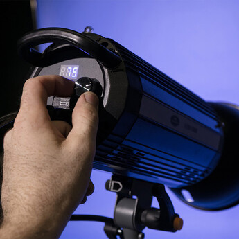 Savage 2,000W Location LED Light Kit — thumbnail 5