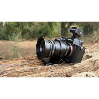 Mitakon zhongyi 55mm f/2.8 1-5x Macro Lens (L-mount) — thumbnail 22