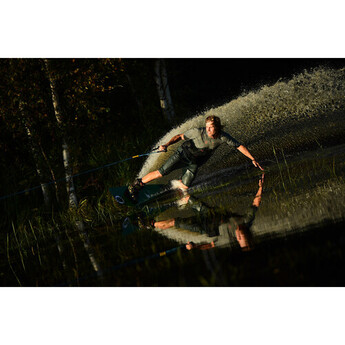 Nikon AF-S NIKKOR 70-200mm f/2.8E FL ED VR Lens — thumbnail 26