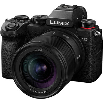 Panasonic Lumix S 18mm f/1.8 Ultra-Wide-Angle Lens — thumbnail 15