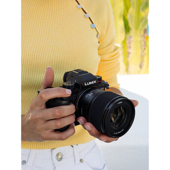 Panasonic Lumix S 18mm f/1.8 Ultra-Wide-Angle Lens — thumbnail 16