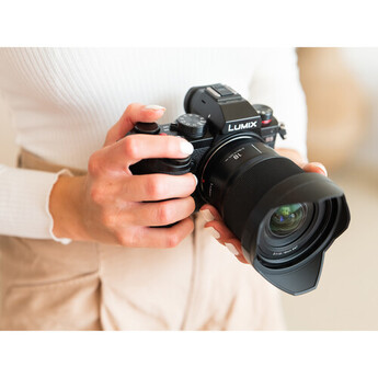 Panasonic Lumix S 18mm f/1.8 Ultra-Wide-Angle Lens — thumbnail 20
