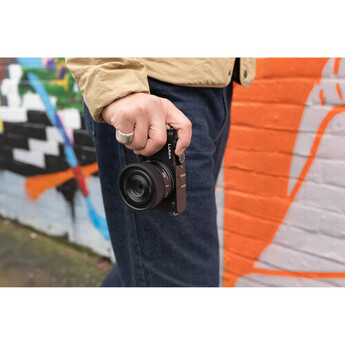 Panasonic LUMIX S 40mm f/2 Lens (Black) — thumbnail 11