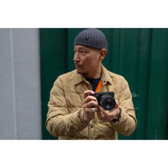 Panasonic LUMIX S 40mm f/2 Lens (Black) — thumbnail 9