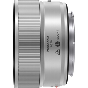 Panasonic LUMIX S 40mm f/2 Lens (Silver) — thumbnail 2