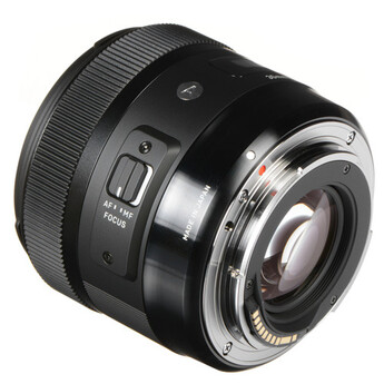 Sigma 30mm f/1.4 DC HSM Lens for Canon DSLR Cameras — thumbnail 5