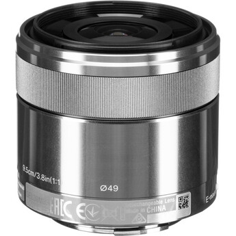 Sony 30mm f/3.5 Macro Lens for NEX Cameras — thumbnail 3