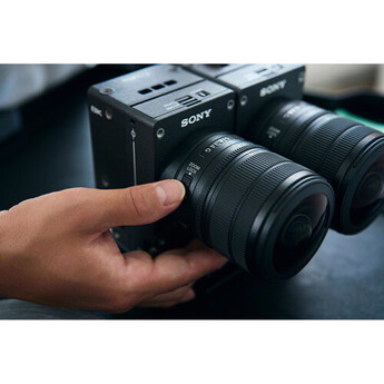 Sony FE 8-14mm f/3.5 Fisheye G Lens (Sony E) — thumbnail 27