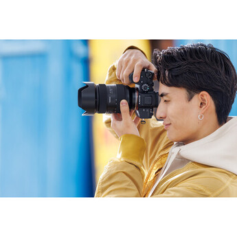 Tamron 35-100mm f/2.8 Di III VXD Lens (Sony E) — thumbnail 15