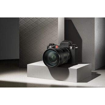 Leica SL3-S Mirrorless Camera with 28-70mm f/2.8 Lens — thumbnail 19