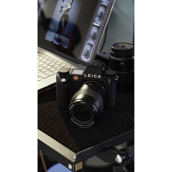 Leica SL3-S Mirrorless Camera with 28-70mm f/2.8 Lens — thumbnail 30