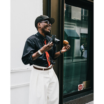 Leica SL3-S Mirrorless Camera with 28-70mm f/2.8 Lens — thumbnail 41