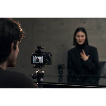 Sony a7R VI Mirrorless Camera — thumbnail 19