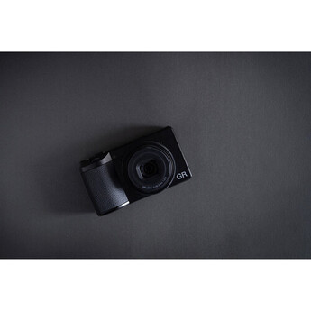 Ricoh GR IV HDF Digital Camera — thumbnail 12