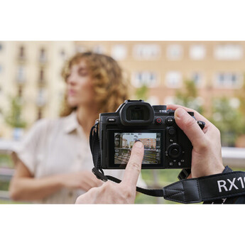 Sony RX10 V Digital Camera — thumbnail 32