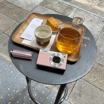 Yashica Tank Compact Digital Camera (Pink Marshmallow) — thumbnail 8
