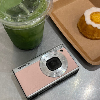 Yashica Tank Compact Digital Camera (Pink Marshmallow) — thumbnail 9