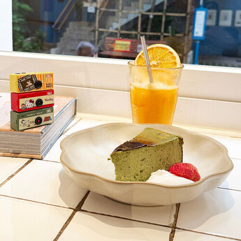 Yashica Funtastic Key Chain Camera (Sweet Dreams Home) — thumbnail 4