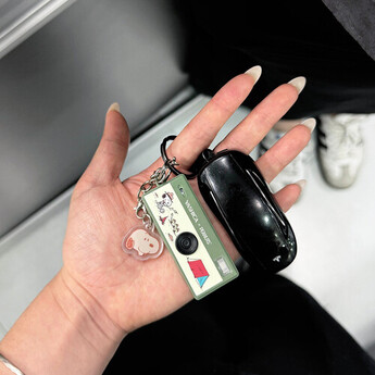 Yashica Funtastic Key Chain Camera (Snoopy's Summit) — thumbnail 4