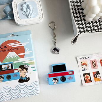 Yashica Funtastic Key Chain Camera (Yashica Boy Adventure) — thumbnail 5