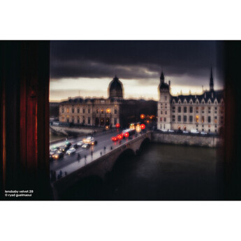 Lensbaby Velvet 28mm f/2.5 Lens for Canon EF — thumbnail 12