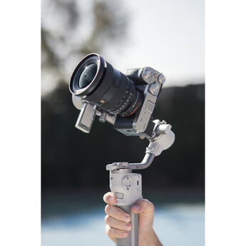 DJI RS 4 Mini Handheld Gimbal Stabilizer — thumbnail 18