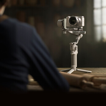 DJI RS 4 Mini Handheld Gimbal Stabilizer — thumbnail 34