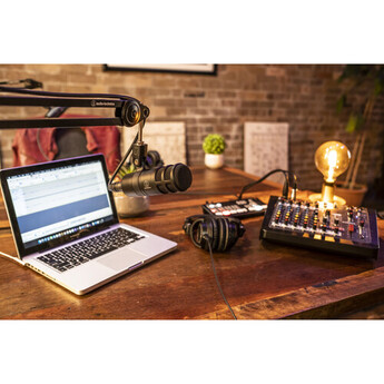 Audio Technica AT2040 Hypercardioid Dynamic Podcast Microphone — thumbnail 4