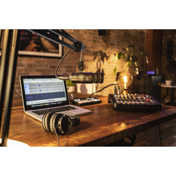Audio Technica AT2040 Hypercardioid Dynamic Podcast Microphone — thumbnail 7